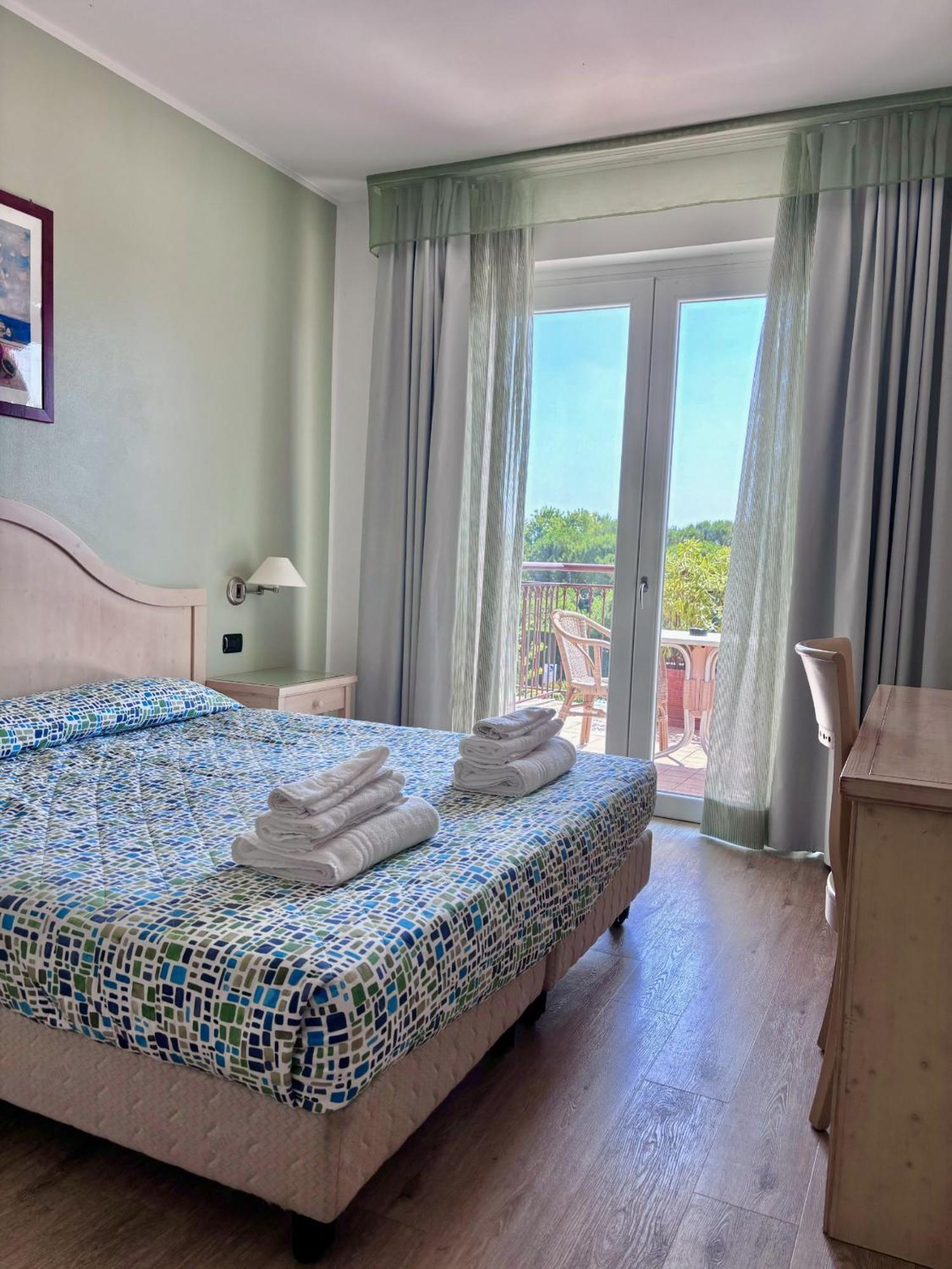 Hotel Bella Italia Peschiera del Garda Eksteriør bilde